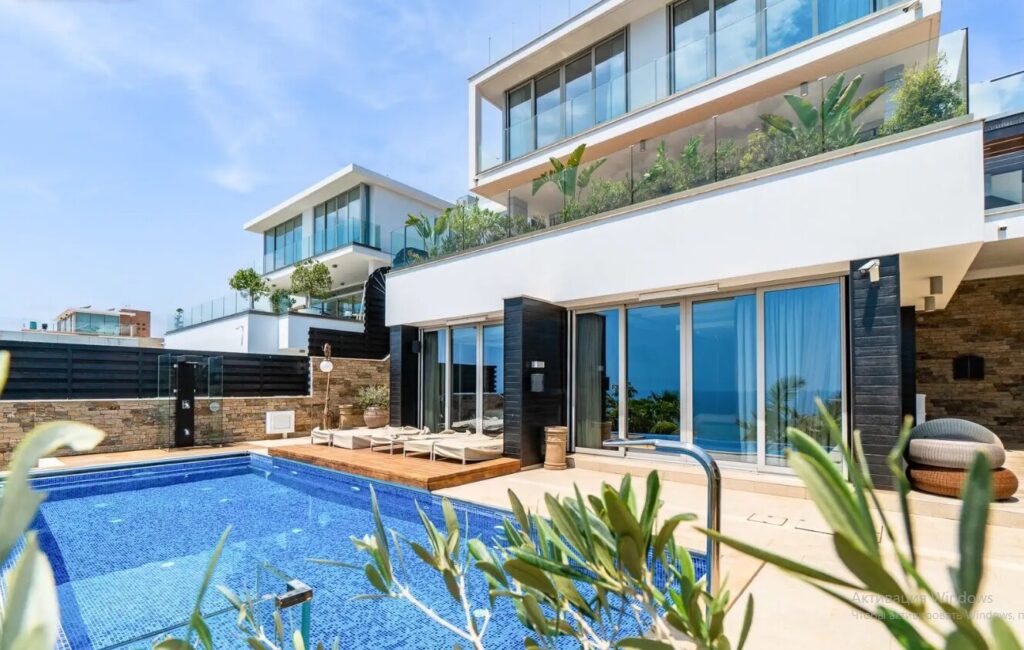 5-Bedroom Detached House (Ref: 2466)