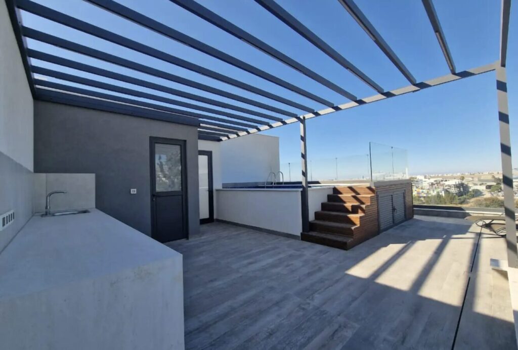 2-bedroom penthouse (Ref: 4193)
