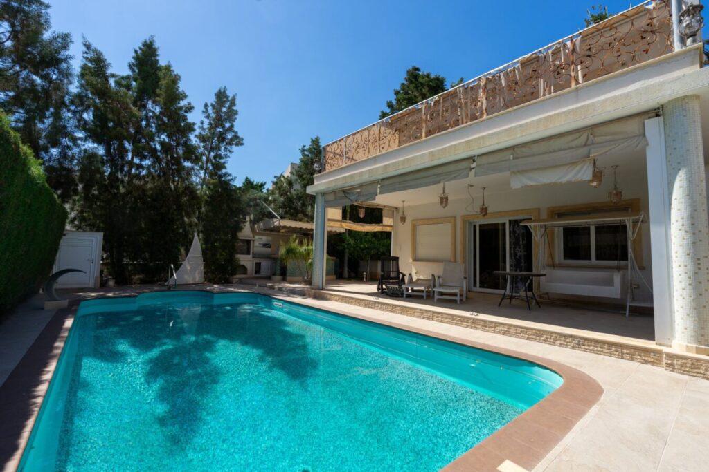 4+1 bedrooms villa (Ref: 4109)