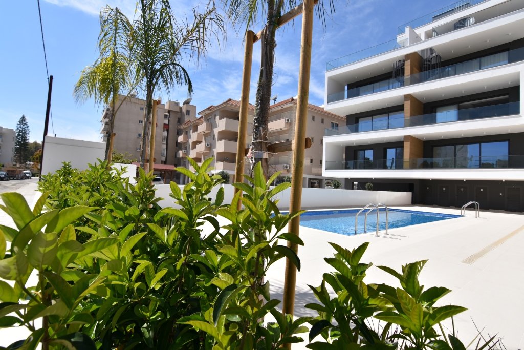 4 bedrooms apartment for rent (Ref: 2518)