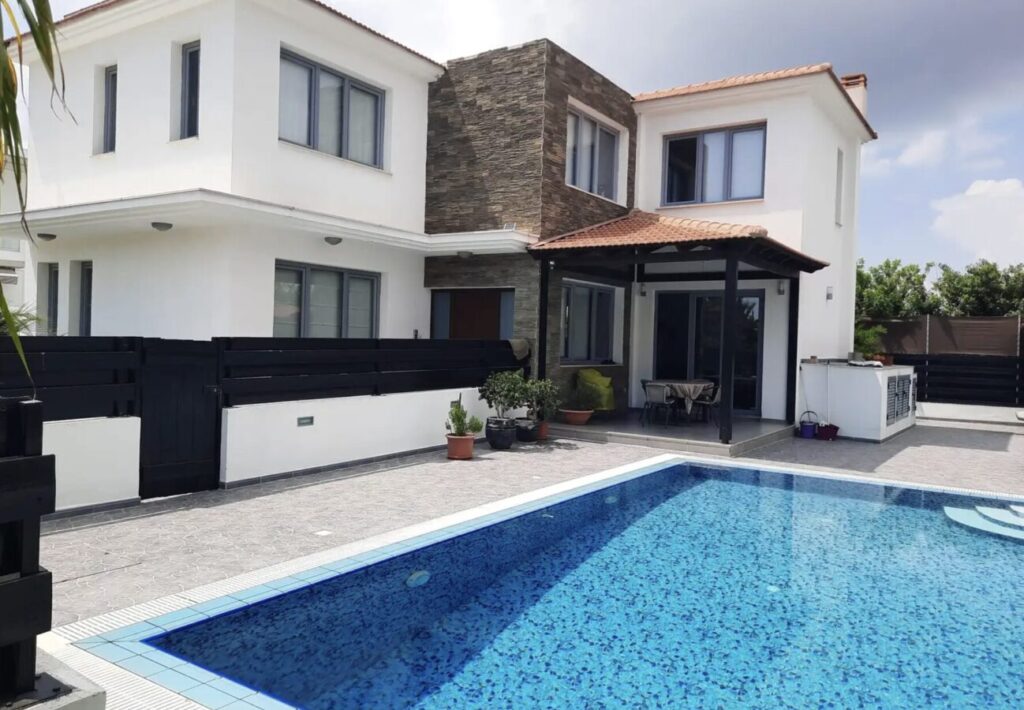 3-bedroom detached house (Ref: 3869)