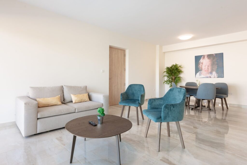 2-Bedrooms Apartment (Ref: 2317)