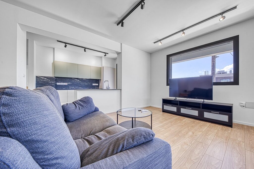 2 bedroom for rent (Ref: 2484)