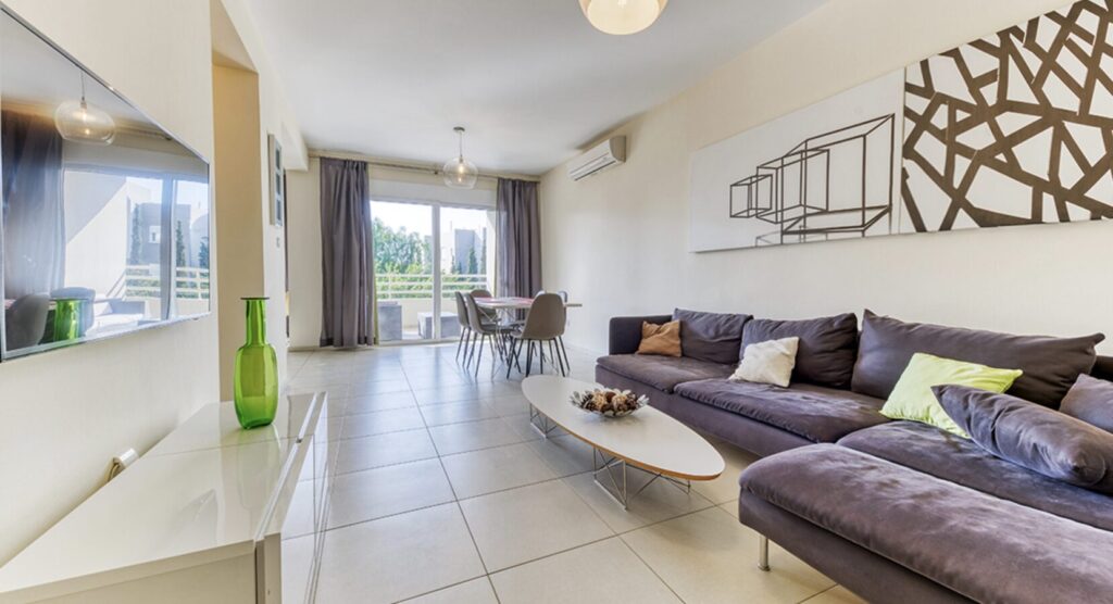 2 bedrooms apartment (Ref: 4326)
