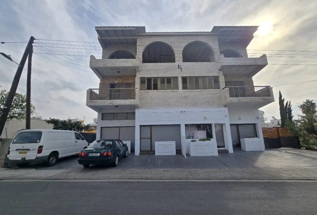 Residential bulding for sale (Ref: 3708)