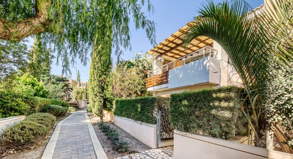 3 Bedrooms Townhouse (Ref: 4333)