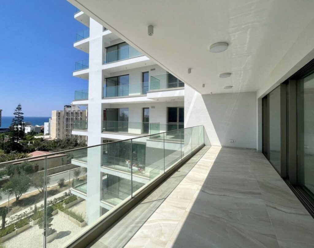 2 bedrooms apartment (Ref: 4096)