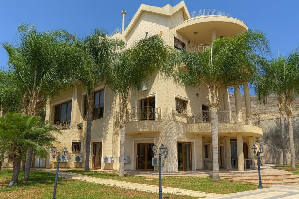 10-Bedrooms Villa (Ref: 2265)