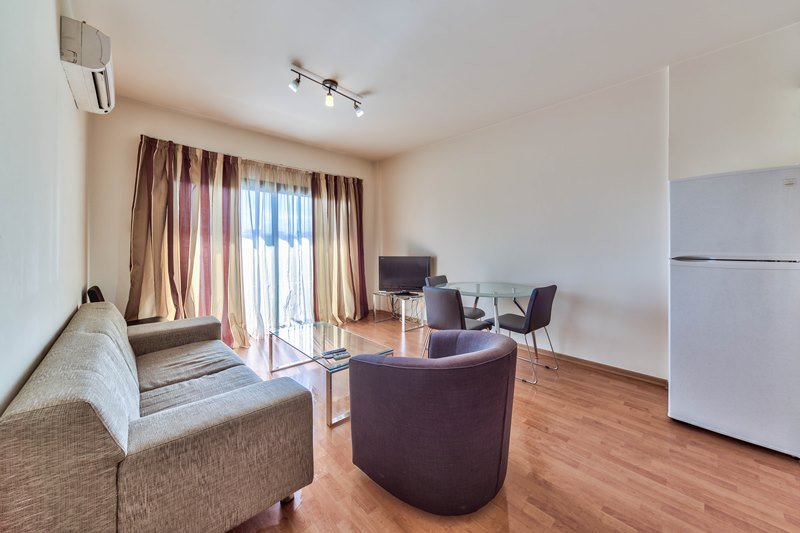 1 bedroom for rent (Ref: 2472)