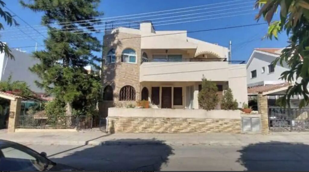 6-bedroom detached house (Ref: 3767)