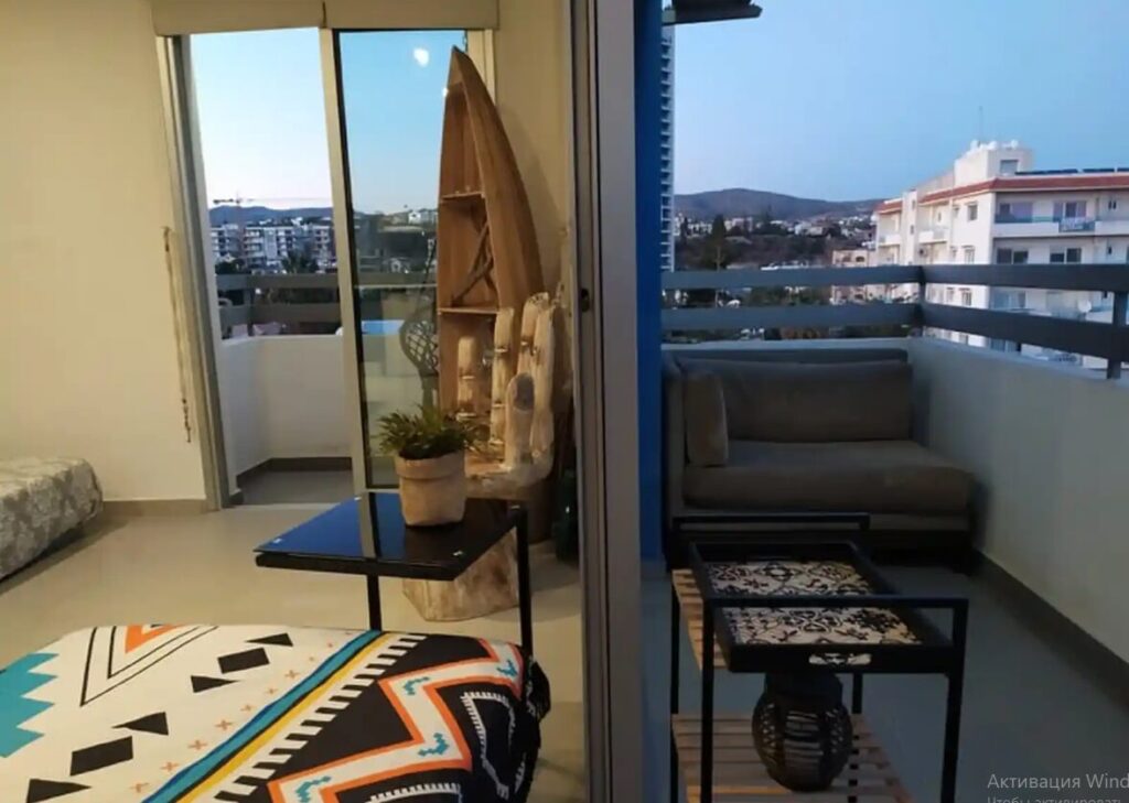 Studio Apartment (Ref: 2402)