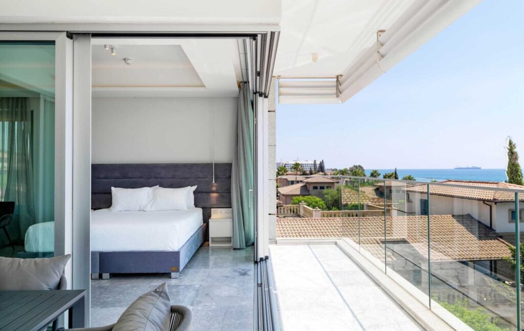 2-Bedrooms Apartment (Ref: 1173)