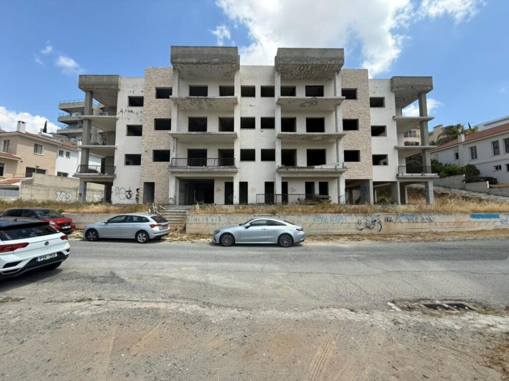 BUILDING FOR SALE (Ref: 1130)