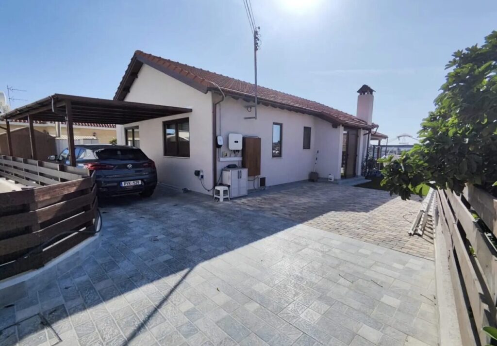 2-bedroom detached house (Ref: 4186)