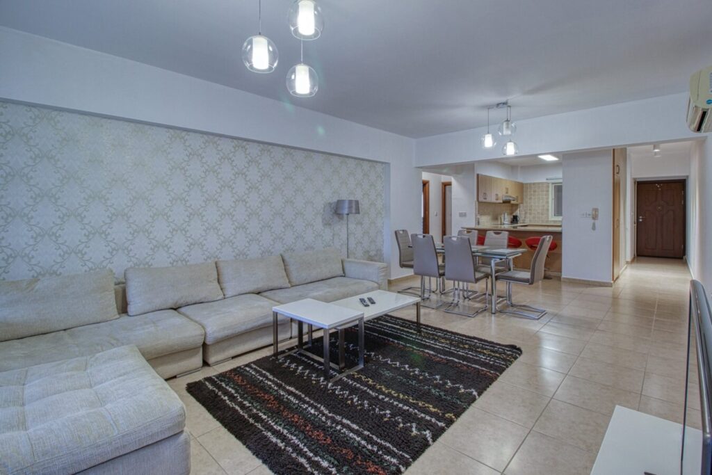 3 bedroom apartment for rent (Ref: 2499)