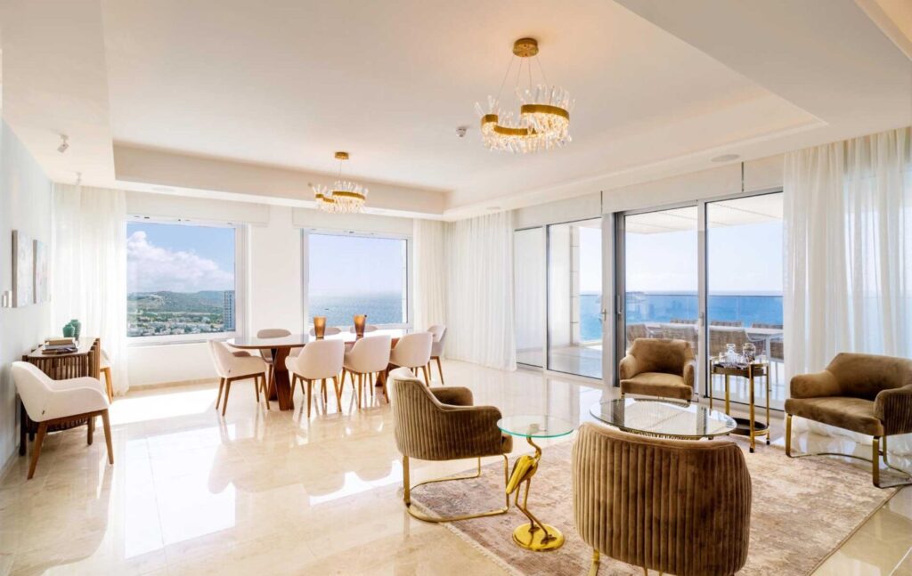 4-Bedrooms Penthouse (Ref: 1172)