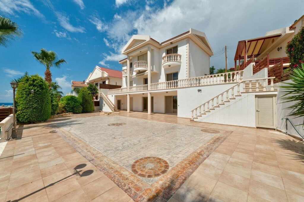 4 BEDROOMS HOUSE FOR SALE (Ref: 4034)