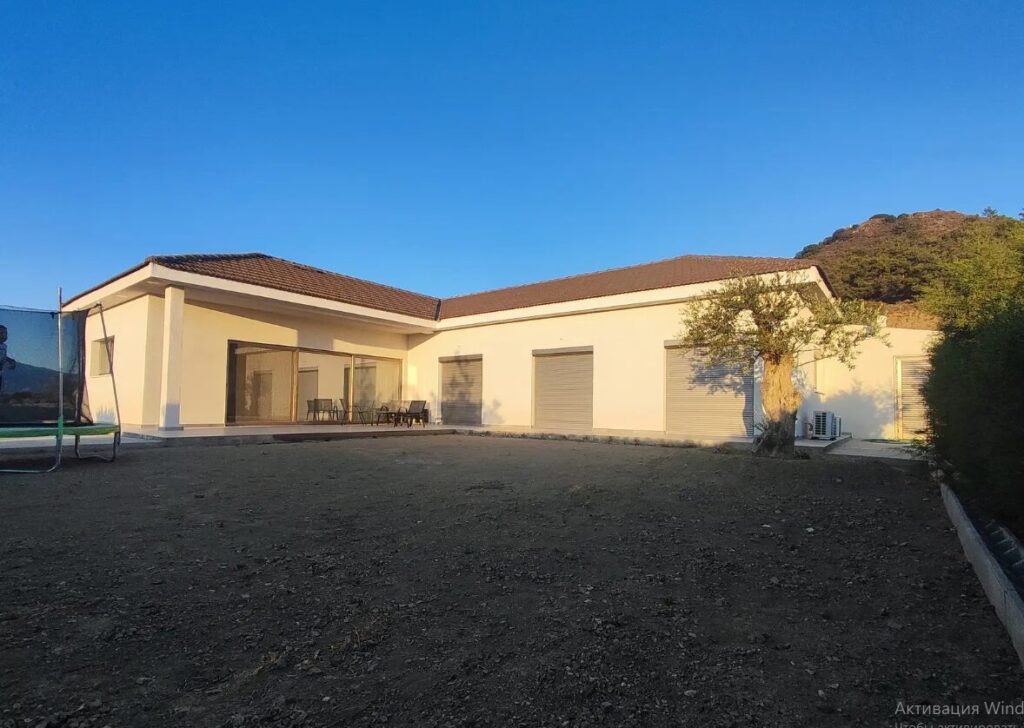 3-Bedroom Detached House (Ref: 2471)