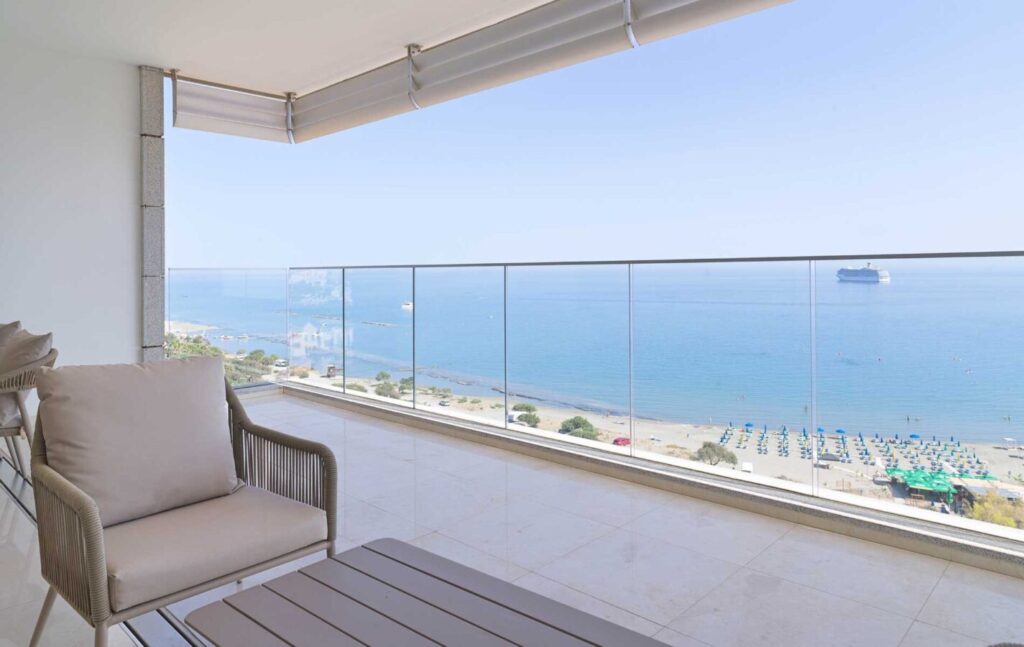 3-Bedrooms Apartment (Ref: 1181)