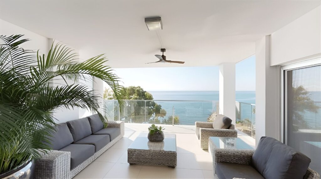 4 Bedroom Beachfront Property (Ref: 1313)
