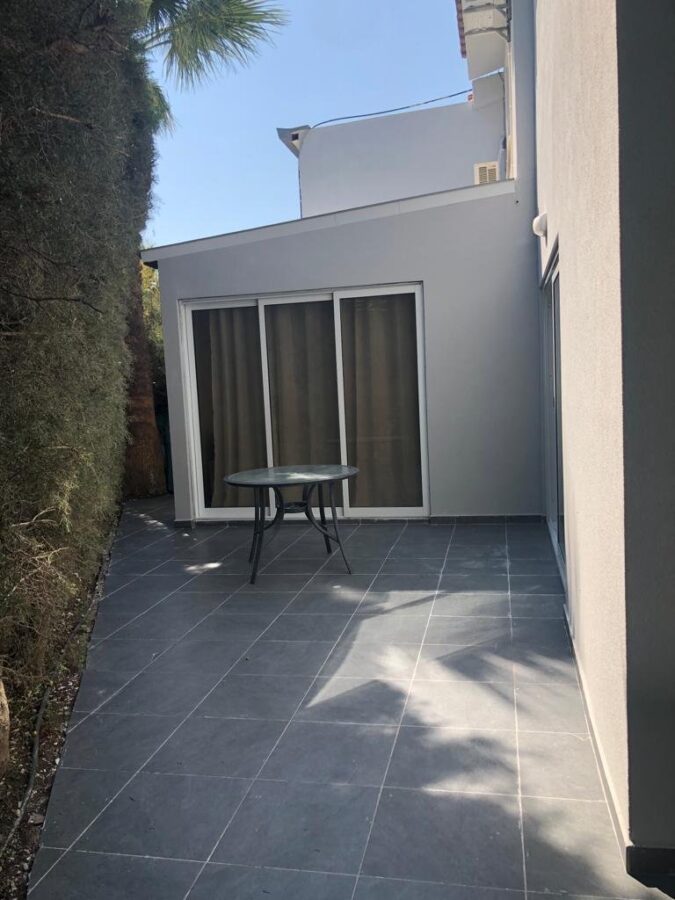 4-Bedrooms Maisonette (Ref: 1047)