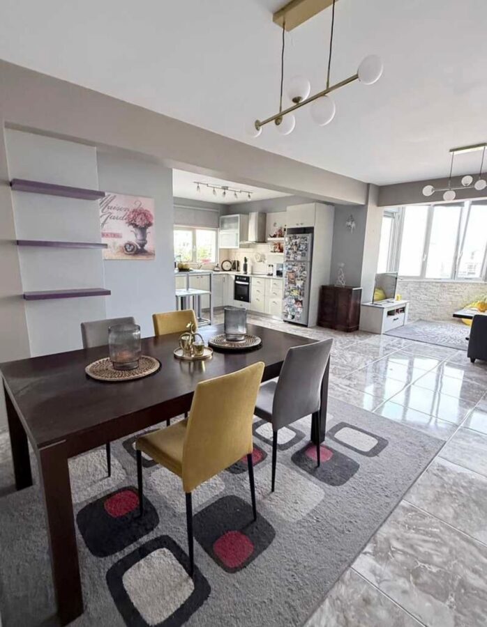 2-Bedrooms Apartment (Ref: 3607)