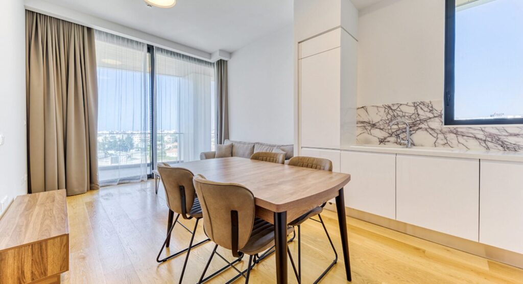 2 bedrooms apartment (Ref: 4327)