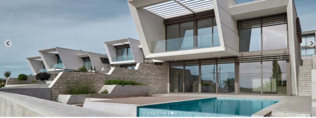 4 bedrooms villa (Ref: 4678)